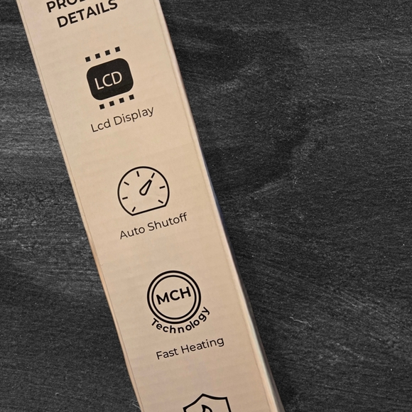 Sleek Black Hair Straightening Brush - Picture 3 of 3